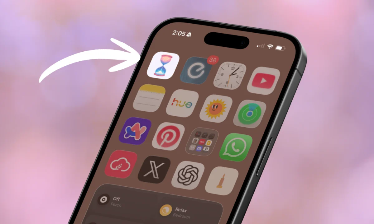 Habit's hourglass icon on an iPhone home screen